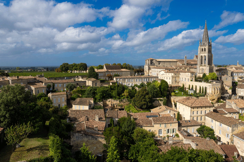 Il borgo di Saint-Émilion - le migliori cantine da visitare a Bordeaux