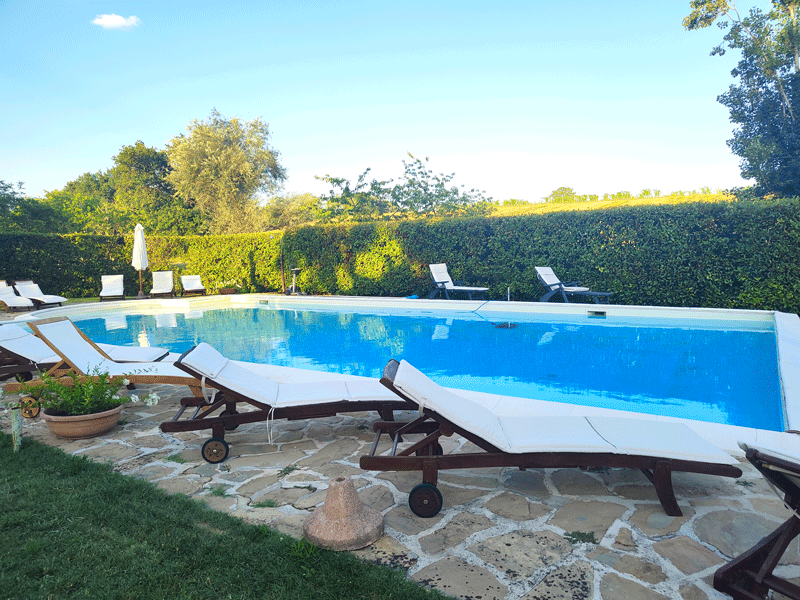 La piscina di Villa Collepere