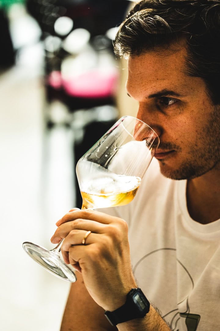 Un momento della degustazione per Untold 2026