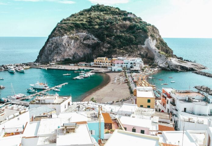 pexels-domenicopaolella-5597694