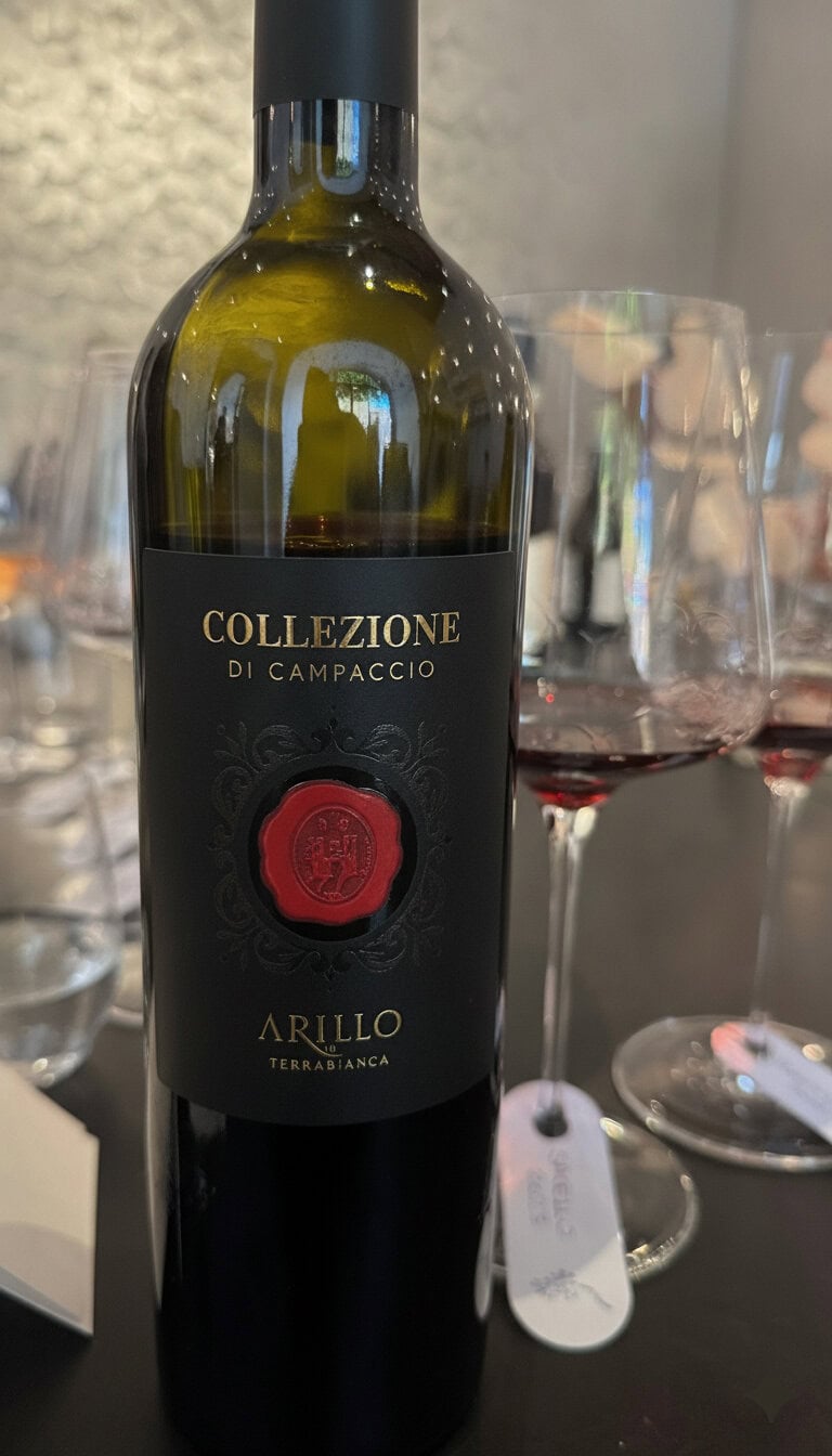 Il Toscana igt Collezione di Campaccio 2021 di Arillo in Terrabianca in abbinamento al lo spiedo di quaglia alla brace durante il Press Lunch del 4 giugno 2026 al ristorante Per Me di Giulio Terrinoni